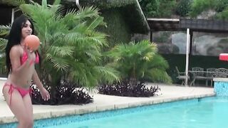 YOUNG NATURAL TIT LATINA TEEN BIKINI BONED! OUTDOOR