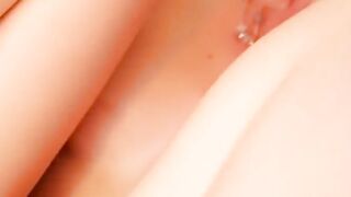 Natural red head amateur fills her bubble booty with vibrators