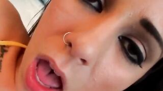 Flexible amateur Latina gives an pretty suck and boned on camera