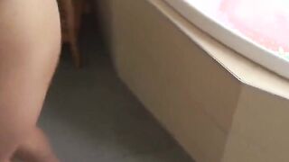 Mofos - Bathtub booty and anal sex
