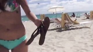 Mofos - Beach sexy flashes her booty