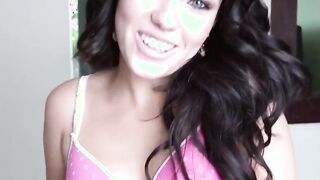 Mofos - Beauty 19 yo give her bf what he wants