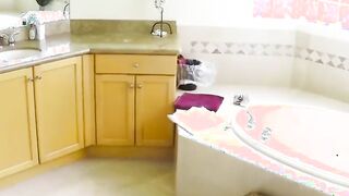 Mofos - Ebony 19 yo Jamie Marleigh getting screwed into the bathroom
