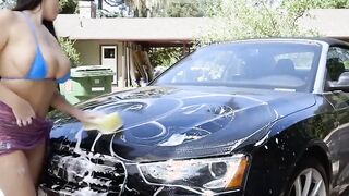 Mofos - Curvy 19 year old getting watched washing her car