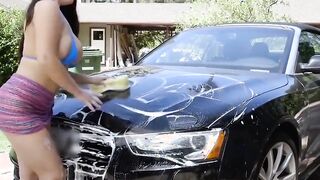 Mofos - Curvy 19 year old getting watched washing her car