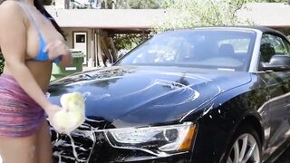 Mofos - Curvy 19 year old getting watched washing her car
