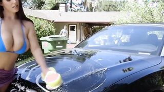 Mofos - Curvy 19 year old getting watched washing her car