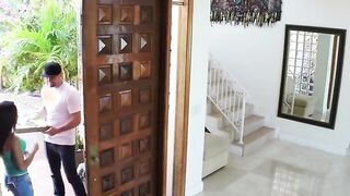 Mofos - Pervs On Patrol - Natural Barely Legal Tricks Pizza Man , Nicole Bexley