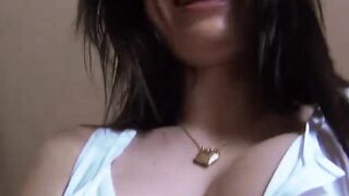 MOFOS - Veronica Vice wakes up her man with a quick vacation boned!