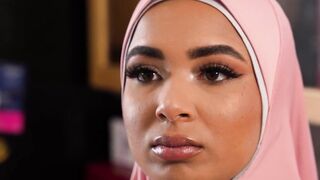 Huge Christmas gift for Arab girlfriend