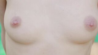 All natural MILF model loves being nude