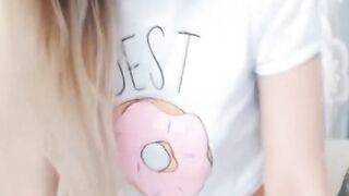 Beauty Bombshell Women Having Fun Her Cunt On Cam