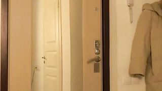 Courier Fucked the Girl in the Shower