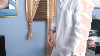 BRAZZERS - all Natural teenie Yo Rahyndee James Getting Exploited by Doctor