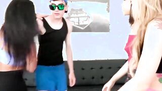 Reality Kings - Younger guy Jordi getting reverse gangbacked by 3 babes