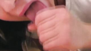 Hot stepsister offer an irresistible Bae blowjob in POV