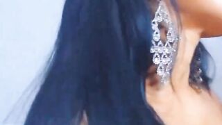 Bae Dark Haired chick Fucking Her Pussy With Dildo