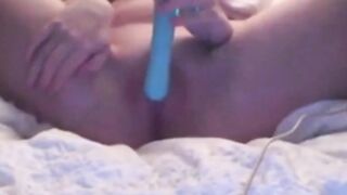 Milf Angela's relaxed morning masturbation