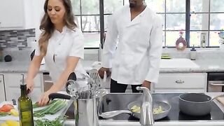 Hottie For The Fellatio Chef
