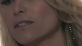 Twistys - Heather Vandeven Films her self Changing