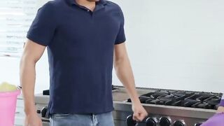 Brazzers - Xander Corvus fucks his Women friends daughter