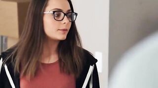 Brazzers - Huge Boobed milf Richelle Ryan Gets a Vulgar Young