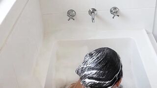 Asian teen masturbated during hot bath