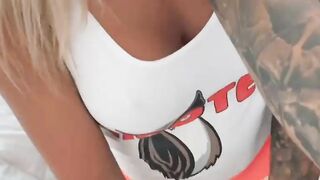 Blonde Hooters Waitress Jessica Gets Fucked Raw