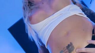 Cute Blonde has one Night Stand and he Barely Pulls out