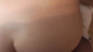 Cutie date loves getting cum over herself