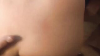 Cutie date loves getting cum over herself