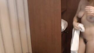 Cutie date loves getting cum over herself