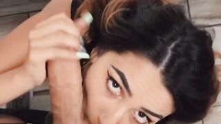 Mofos - Scott Nails Offers a Ride to Damsel in