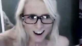 Hot Blonde Chick masturbates with her dildo