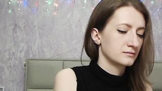 Brunette amateur in black bra chat on webcam show