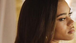 VIXEN Crazy Hot rich bimbos seduces her bodyguard