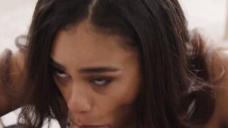 VIXEN Crazy Hot rich bimbos seduces her bodyguard
