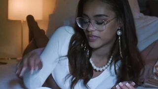 VIXEN Crazy Hot rich bimbos seduces her bodyguard
