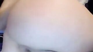 Hot Chick with amazing big tits masturbating