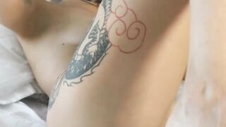 Braided Hair Chick Has Her First Orgasm