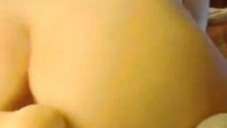 Latina mom with curvy ass bouncing on dildo
