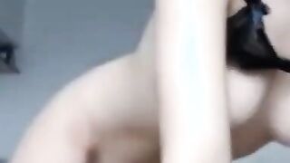 Hot Asian fingering her tight pussy