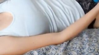 Naughty Chick loves dildoing her pussy