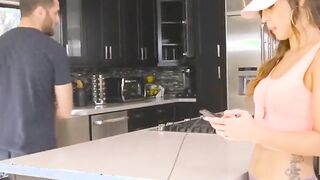 reality kings - broken down hottie kelsi monroe damon dice