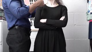 Teen took off her hijab and fucked a cop
