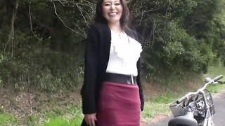 Older Japanese public bottomless bicycle ride and sex