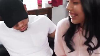 Reality Kings – the Sexual Slut Rachel Rivers Flashes a