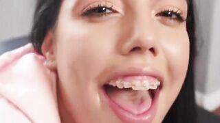 Reality Kings – the Sexual Slut Rachel Rivers Flashes a