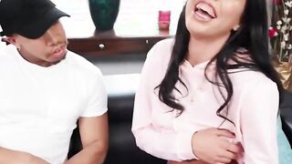 Reality Kings – the Sexual Slut Rachel Rivers Flashes a