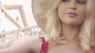 , stunning lika has passionate reunion with boyfriend